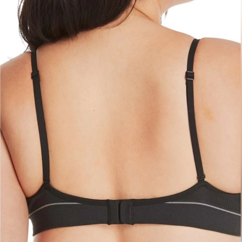 Hanes Black ribbed Triangle Bra with Adjustable Straps. New with tags. Size XL - Picture 6 of 9
